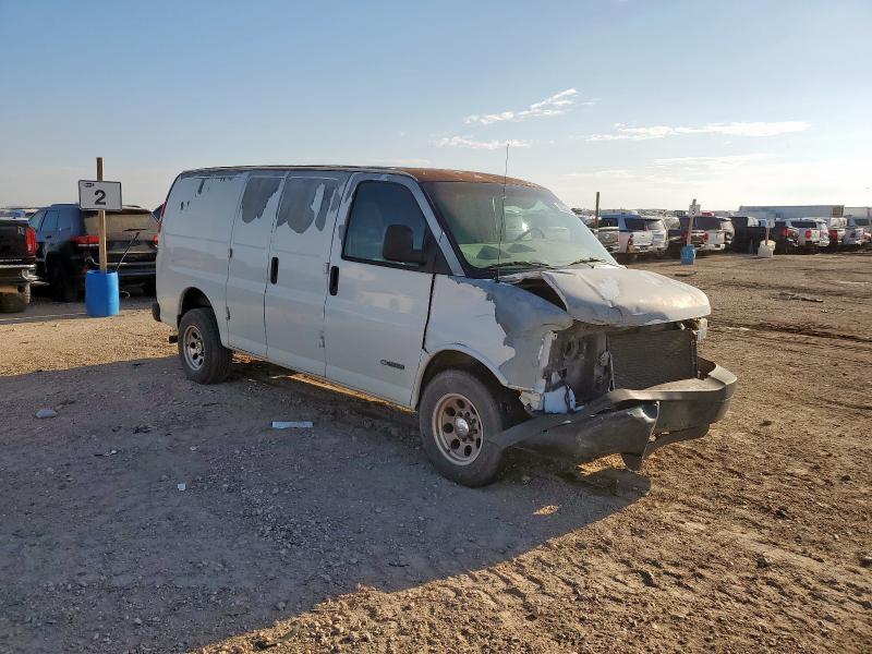 1GCGG25V341108218 - 2004 CHEVROLET EXPRESS G2 WHITE photo 4