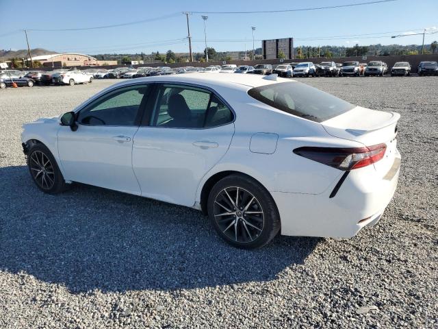 4T1T11AK7PU165669 - 2023 TOYOTA CAMRY SE NIGHT SHADE WHITE photo 2