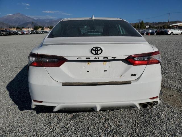 4T1T11AK7PU165669 - 2023 TOYOTA CAMRY SE NIGHT SHADE WHITE photo 6