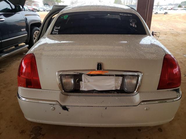 1LNHM81W73Y653936 - 2003 LINCOLN TOWN CAR EXECUTIVE BEIGE photo 6