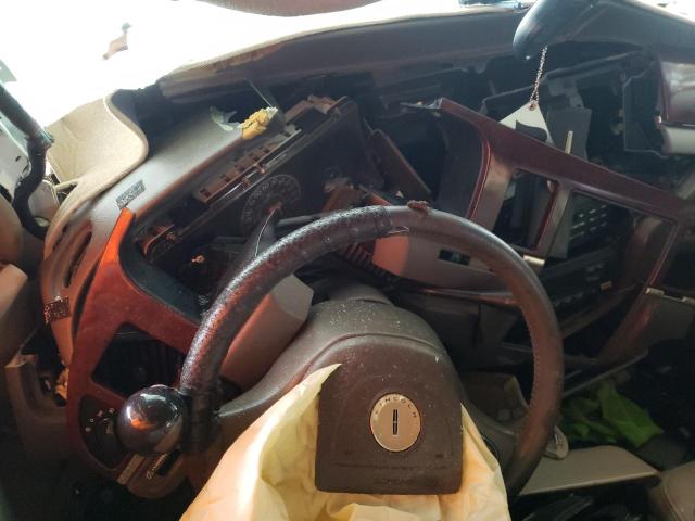 1LNHM81W73Y653936 - 2003 LINCOLN TOWN CAR EXECUTIVE BEIGE photo 9