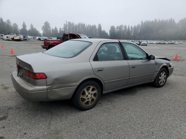 4T1BF28K2WU064790 - 1998 TOYOTA CAMRY CE თაფლისფერი ფოტო 3