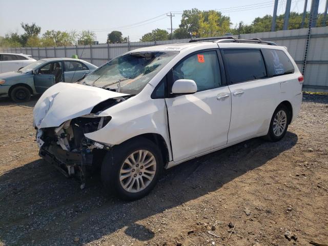 2014 TOYOTA SIENNA XLE, 