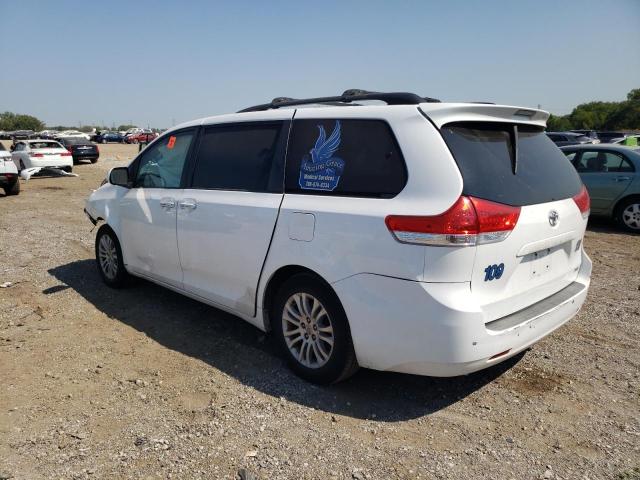 5TDYK3DC6ES526303 - 2014 TOYOTA SIENNA XLE WHITE photo 2