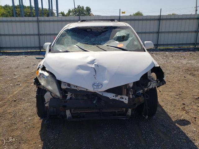 5TDYK3DC6ES526303 - 2014 TOYOTA SIENNA XLE WHITE photo 5