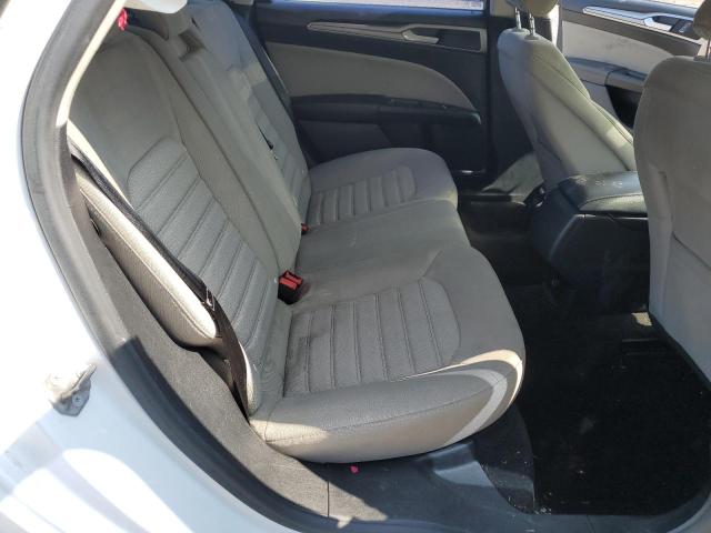 3FA6P0G70JR228323 - 2018 FORD FUSION S 白色 照片 10