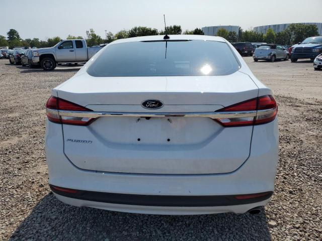 3FA6P0G70JR228323 - 2018 FORD FUSION S 白色 照片 6