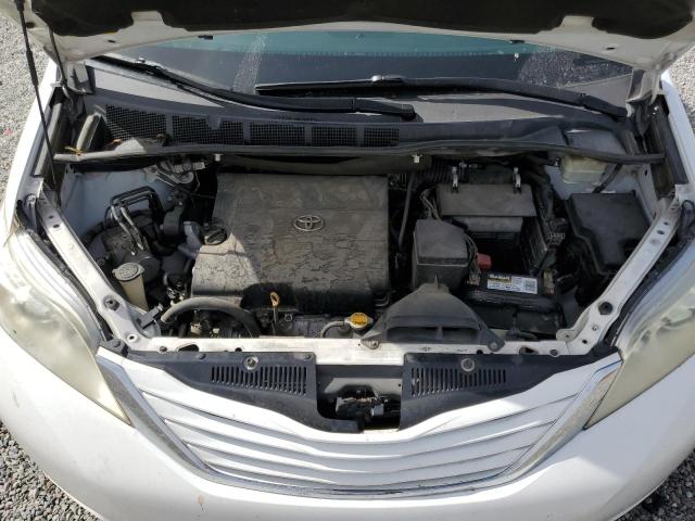 5TDKK3DC3GS742537 - 2016 TOYOTA SIENNA LE WHITE photo 12