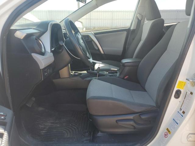 JTMBFREV1FJ038999 - 2015 TOYOTA RAV4 LE WHITE photo 7