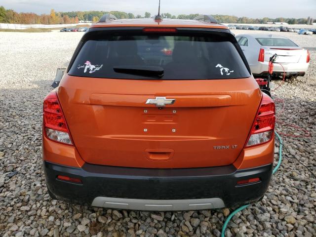 KL7CJLSB3FB105555 - 2015 CHEVROLET TRAX 1LT ORANGE photo 6