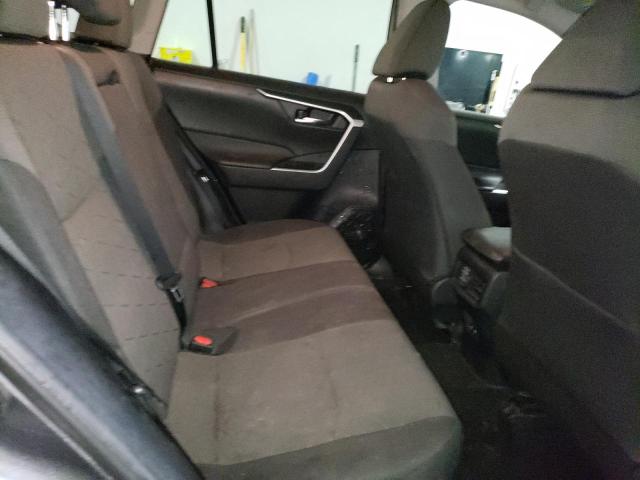 2T3P1RFV0MW167415 - 2021 TOYOTA RAV4 XLE 灰色 照片 11