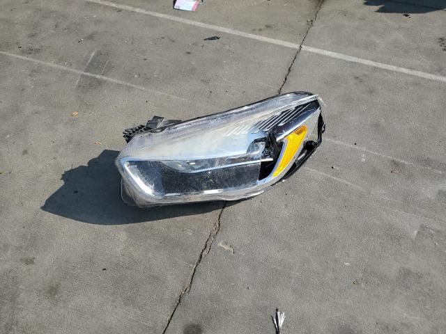 1FMCU9GD7JUC02144 - 2018 FORD ESCAPE SE Білий фото 12