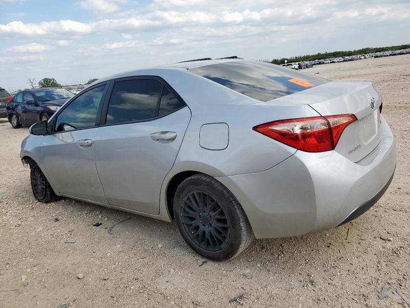 5YFBURHE6JP814677 - 2018 TOYOTA COROLLA L SILVER photo 2