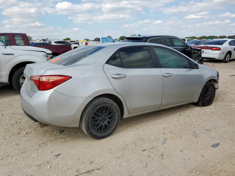 5YFBURHE6JP814677 - 2018 TOYOTA COROLLA L SILVER photo 3