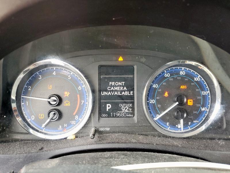 5YFBURHE6JP814677 - 2018 TOYOTA COROLLA L SILVER photo 9