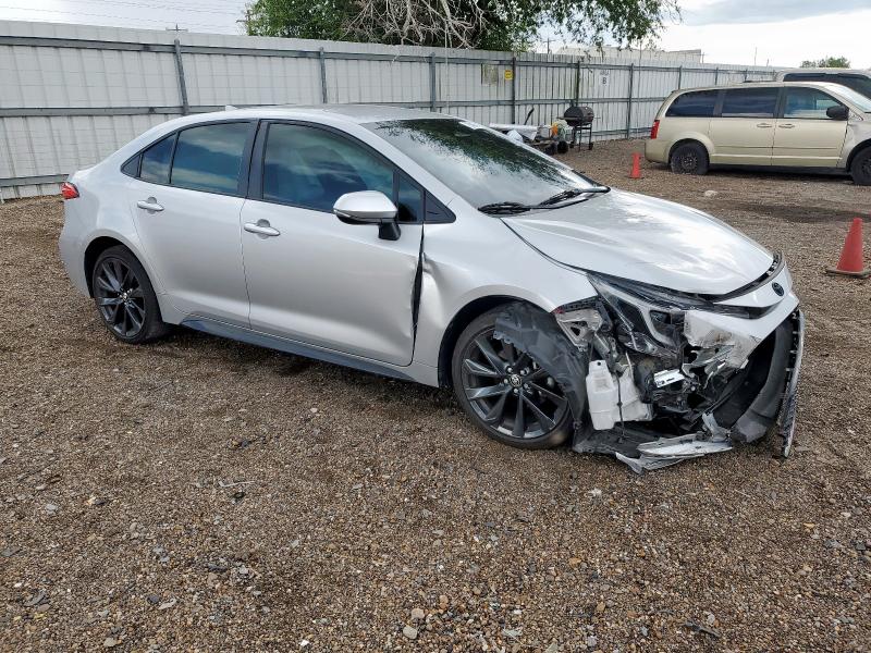 JTDBCMFE7P3020183 - 2023 TOYOTA COROLLA LE SILVER photo 4