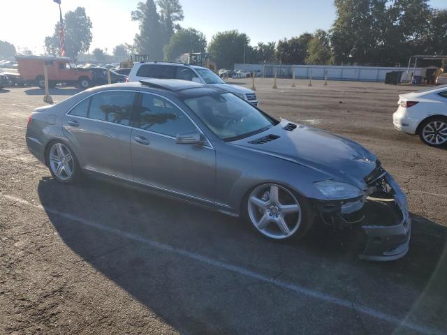 WDDNG7DBXDA510769 - 2013 MERCEDES-BENZ S 550 GRAY photo 4