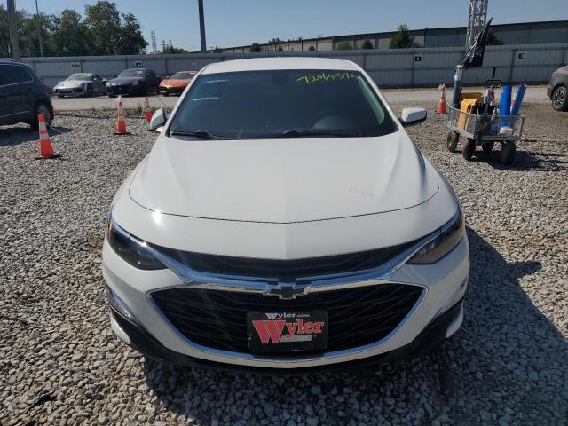 1G1ZG5ST4LF121051 - 2020 CHEVROLET MALIBU RS WHITE photo 5
