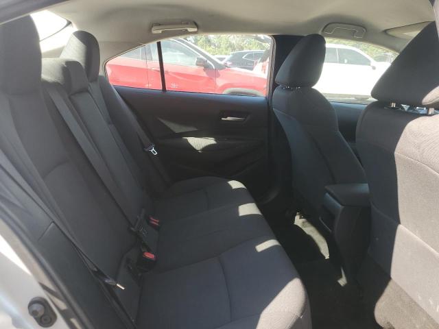 5YFEPMAE4MP210731 - 2021 TOYOTA COROLLA LE ვერცხლისფერი ფოტო 10