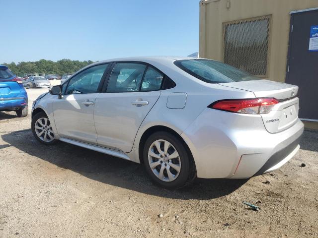 5YFEPMAE4MP210731 - 2021 TOYOTA COROLLA LE ვერცხლისფერი ფოტო 2