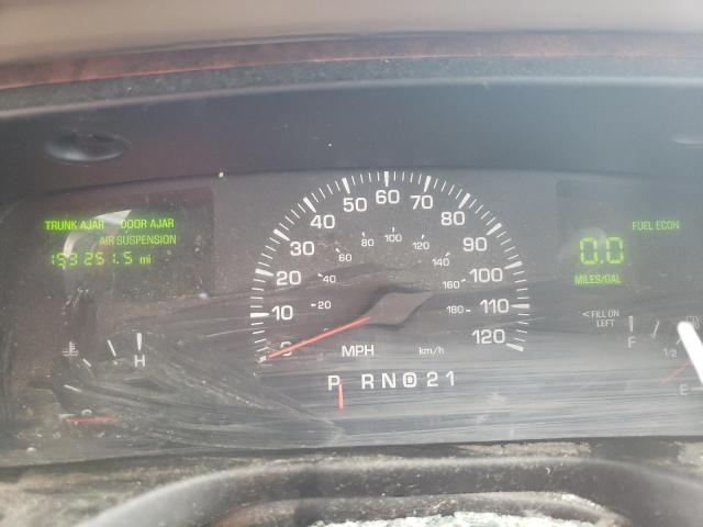 1LNHM81W32Y663460 - 2002 LINCOLN TOWN CAR EXECUTIVE Beige Foto 9