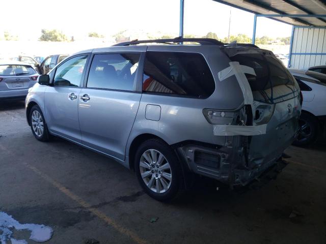 5TDDK3DC2BS028593 - 2011 TOYOTA SIENNA XLE SILVER photo 2