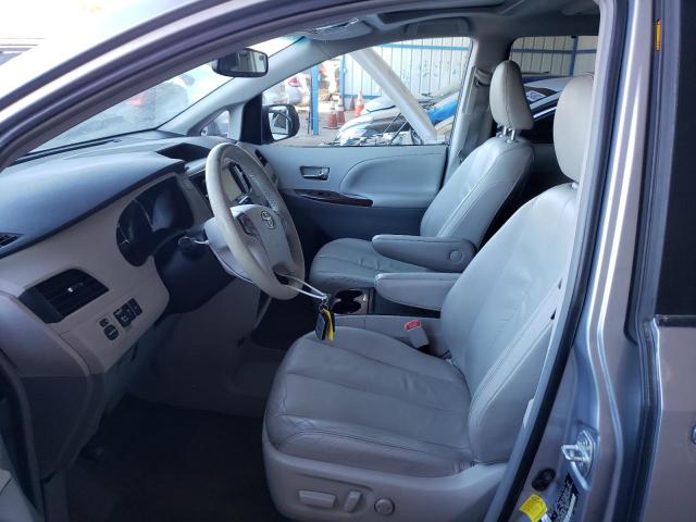 5TDDK3DC2BS028593 - 2011 TOYOTA SIENNA XLE SILVER photo 7