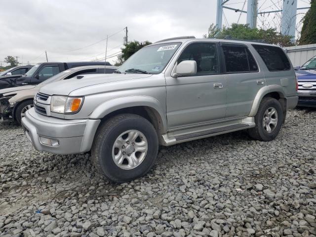2001 TOYOTA 4RUNNER SR5, 