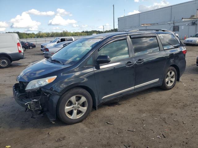 2016 TOYOTA SIENNA LE, 