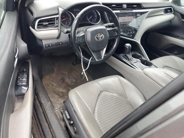 4T1B11HK9JU634978 - 2018 TOYOTA CAMRY L GRAY photo 8