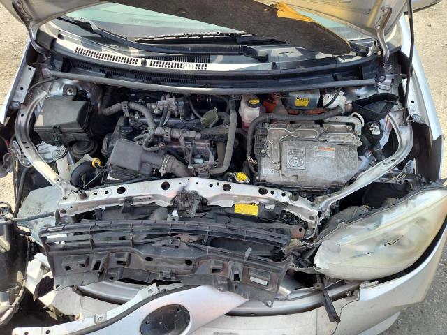 JTDKDTB30C1006871 - 2012 TOYOTA PRIUS C 银色 照片 11