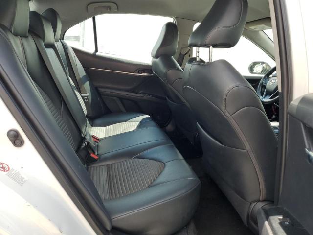 4T1B11HK4KU715632 - 2019 TOYOTA CAMRY L 白色 照片 10