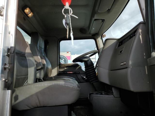 2NKHHM7X8EM413413 - 2014 KENWORTH CONSTRUCTI T370 WHITE photo 5