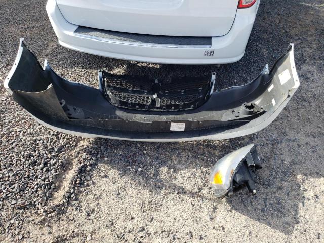 2C4RDGBG4ER378236 - 2014 DODGE GRAND CARA SE WHITE photo 13