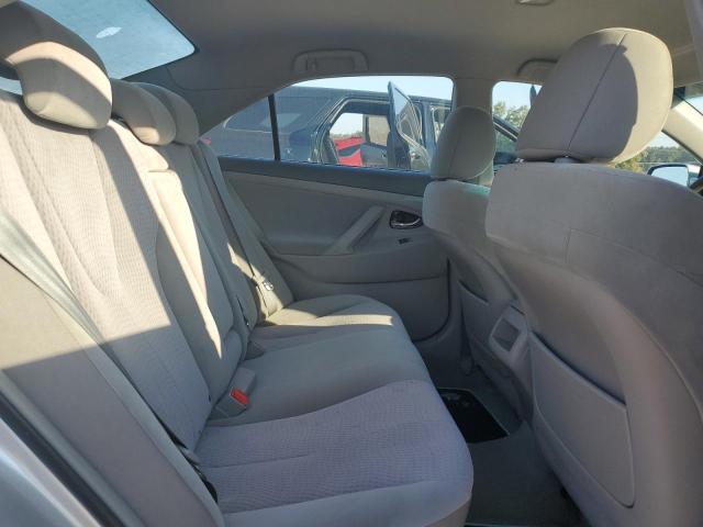 4T4BF3EKXBR191278 - 2011 TOYOTA CAMRY BASE Silber Foto 10