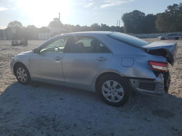 4T4BF3EKXBR191278 - 2011 TOYOTA CAMRY BASE Silber Foto 2