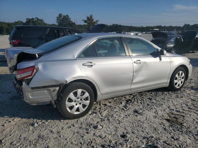 4T4BF3EKXBR191278 - 2011 TOYOTA CAMRY BASE Silber Foto 3