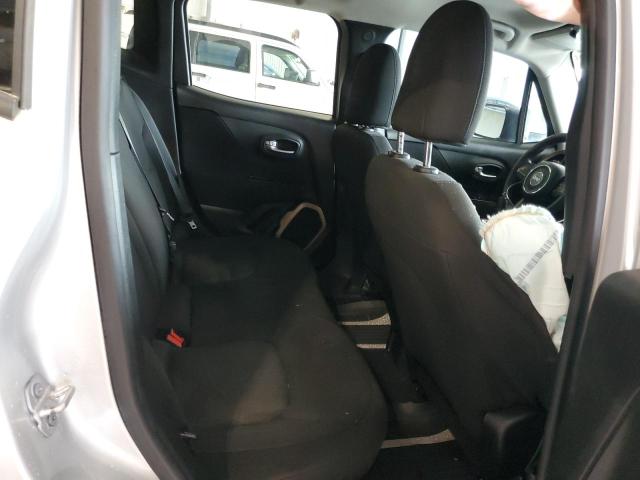 ZACCJBAT9GPE14249 - 2016 JEEP RENEGADE SPORT 银色 照片 11