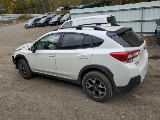 JF2GTAEC7KH328598 - 2019 SUBARU CROSSTREK PREMIUM WHITE photo 2