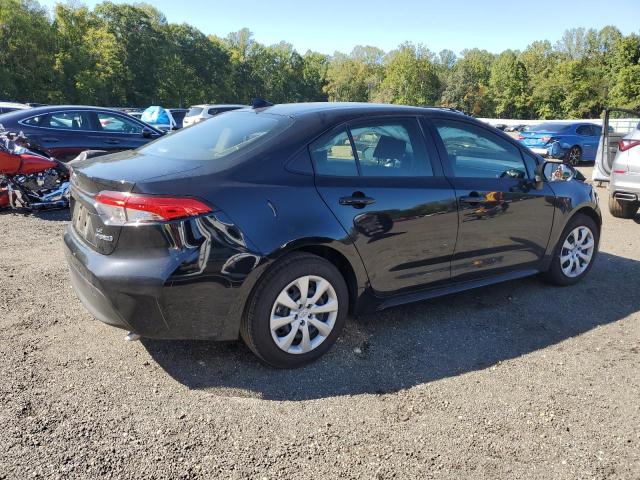 JTDBCMFE1R3065283 - 2024 TOYOTA COROLLA LE BLACK photo 3