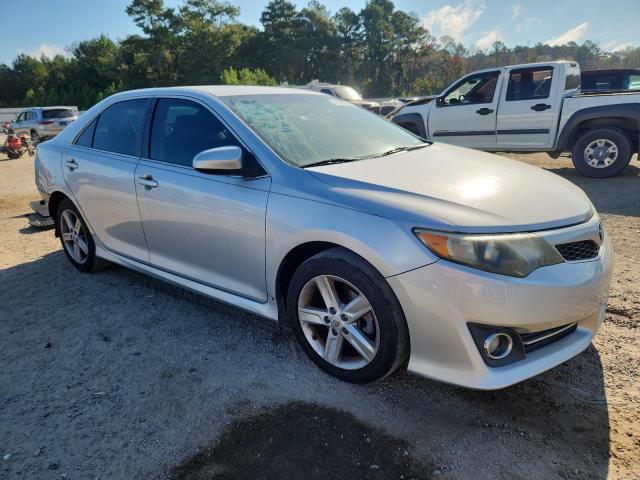 4T1BF1FK9EU391652 - 2014 TOYOTA CAMRY L SILVER photo 4