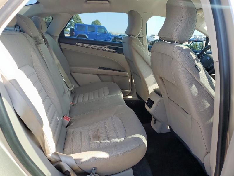 3FA6P0HD5JR143188 - 2018 FORD FUSION SE Gold Foto 10