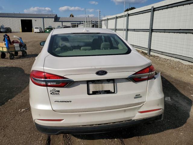 3FA6P0HD3KR131963 - 2019 FORD FUSION SE თეთრი ფოტო 6