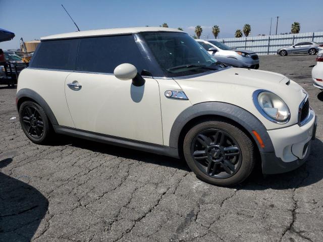 WMWSV3C50BTY15431 - 2011 MINI COOPER S BEIGE photo 4