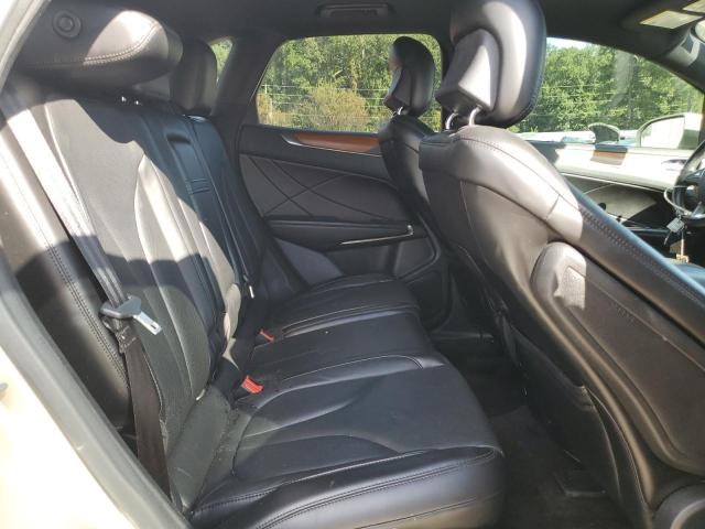 5LMCJ3C92HUL16342 - 2017 LINCOLN MKC RESERVE Ոսկեգույն լուսանկար 10