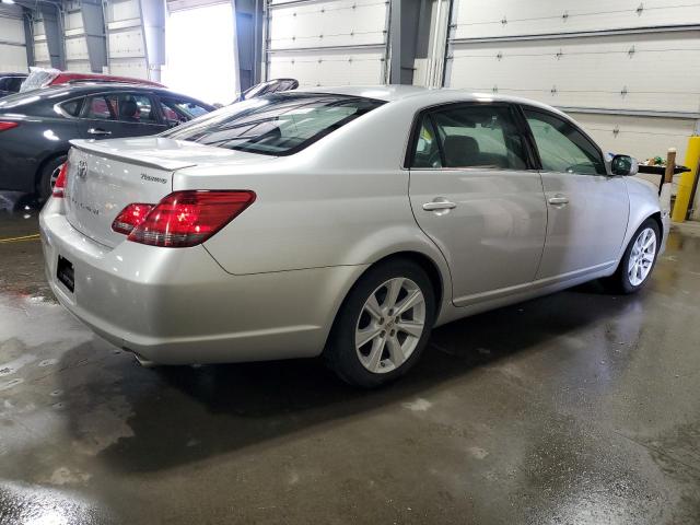 4T1BK36B28U286432 - 2008 TOYOTA AVALON XL SILVER photo 3