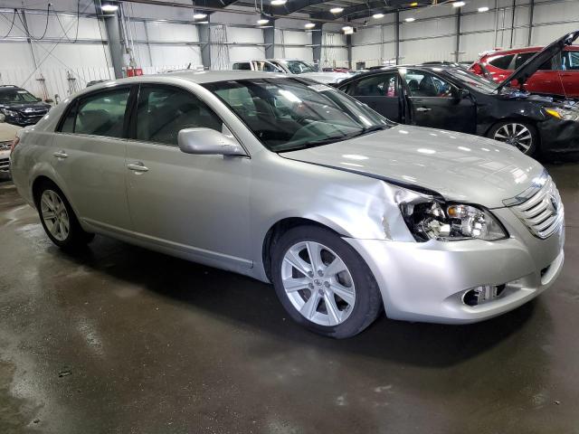 4T1BK36B28U286432 - 2008 TOYOTA AVALON XL SILVER photo 4