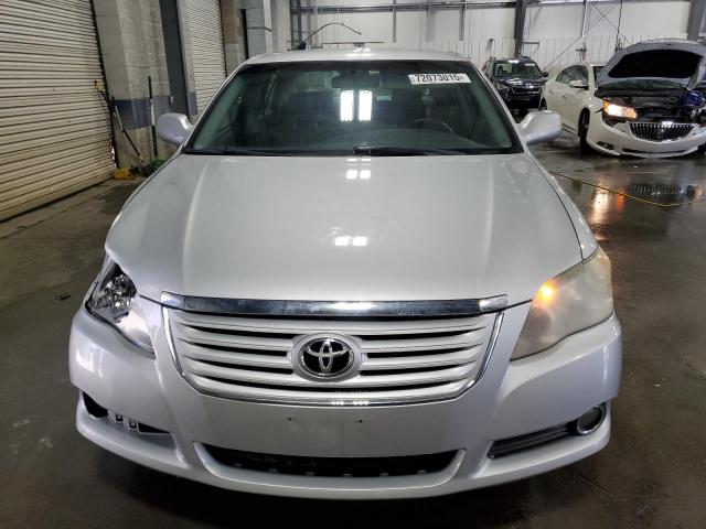 4T1BK36B28U286432 - 2008 TOYOTA AVALON XL SILVER photo 5