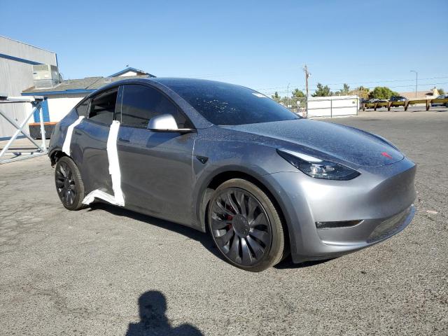 7SAYGDEF5RF159357 - 2024 TESLA MODEL Y SILVER photo 4