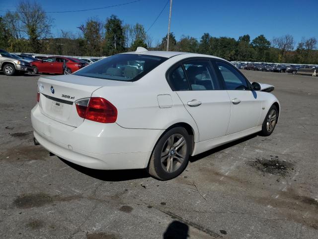 WBAVC93528K044782 - 2008 BMW 328 XI WHITE photo 3